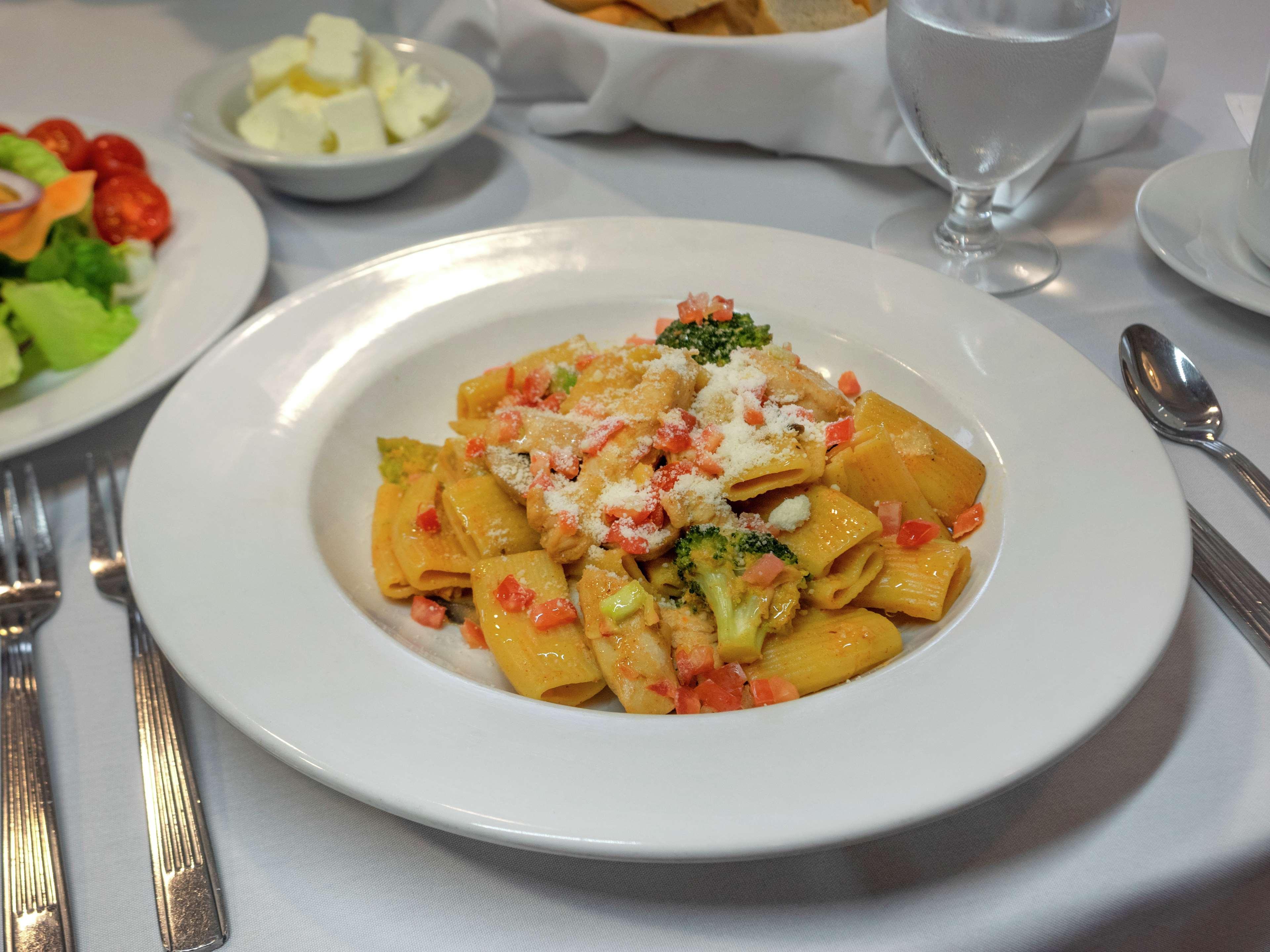 The Hilton Garden Inn Buffalo-Downtown Εξωτερικό φωτογραφία