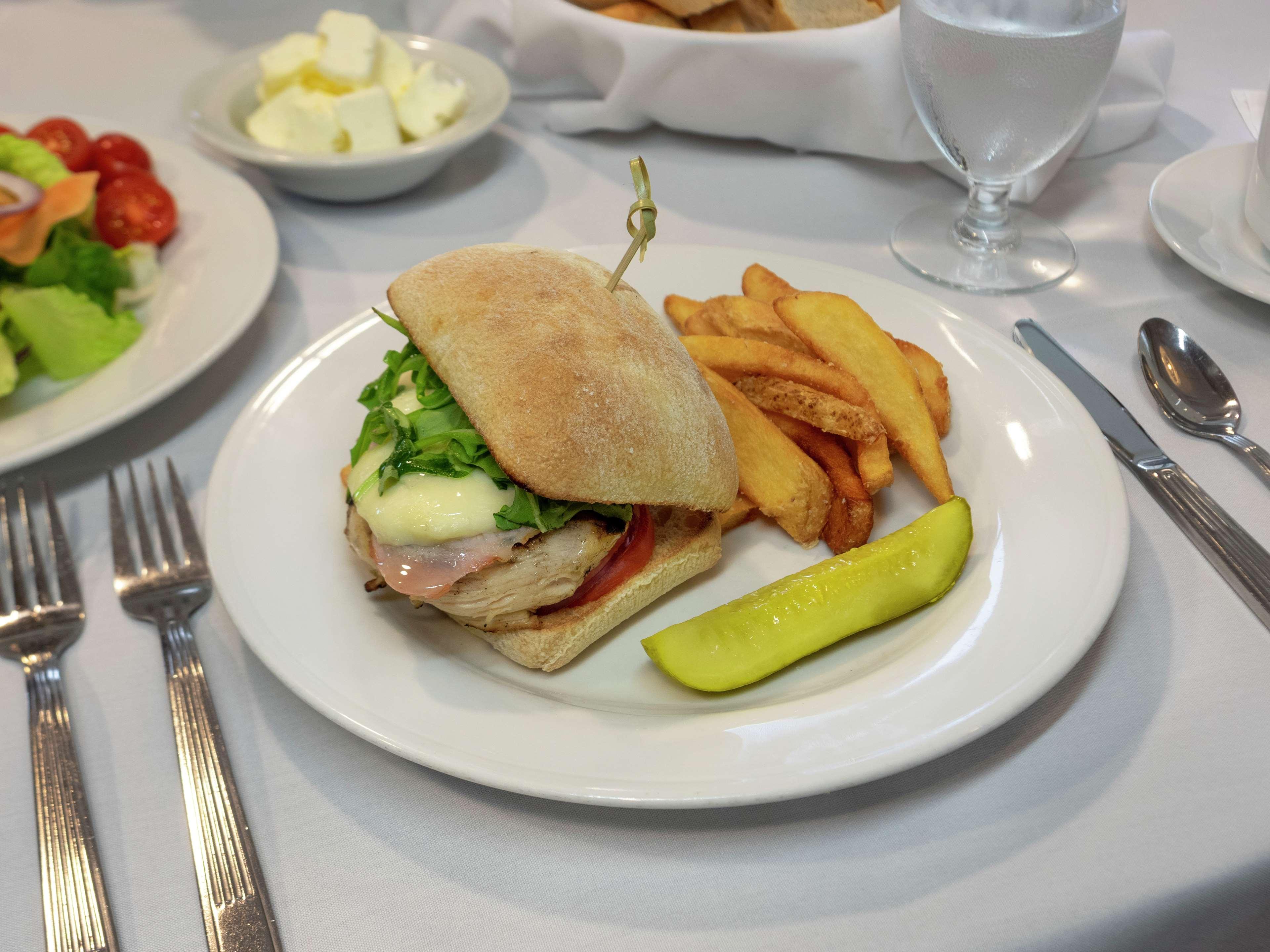 The Hilton Garden Inn Buffalo-Downtown Εξωτερικό φωτογραφία