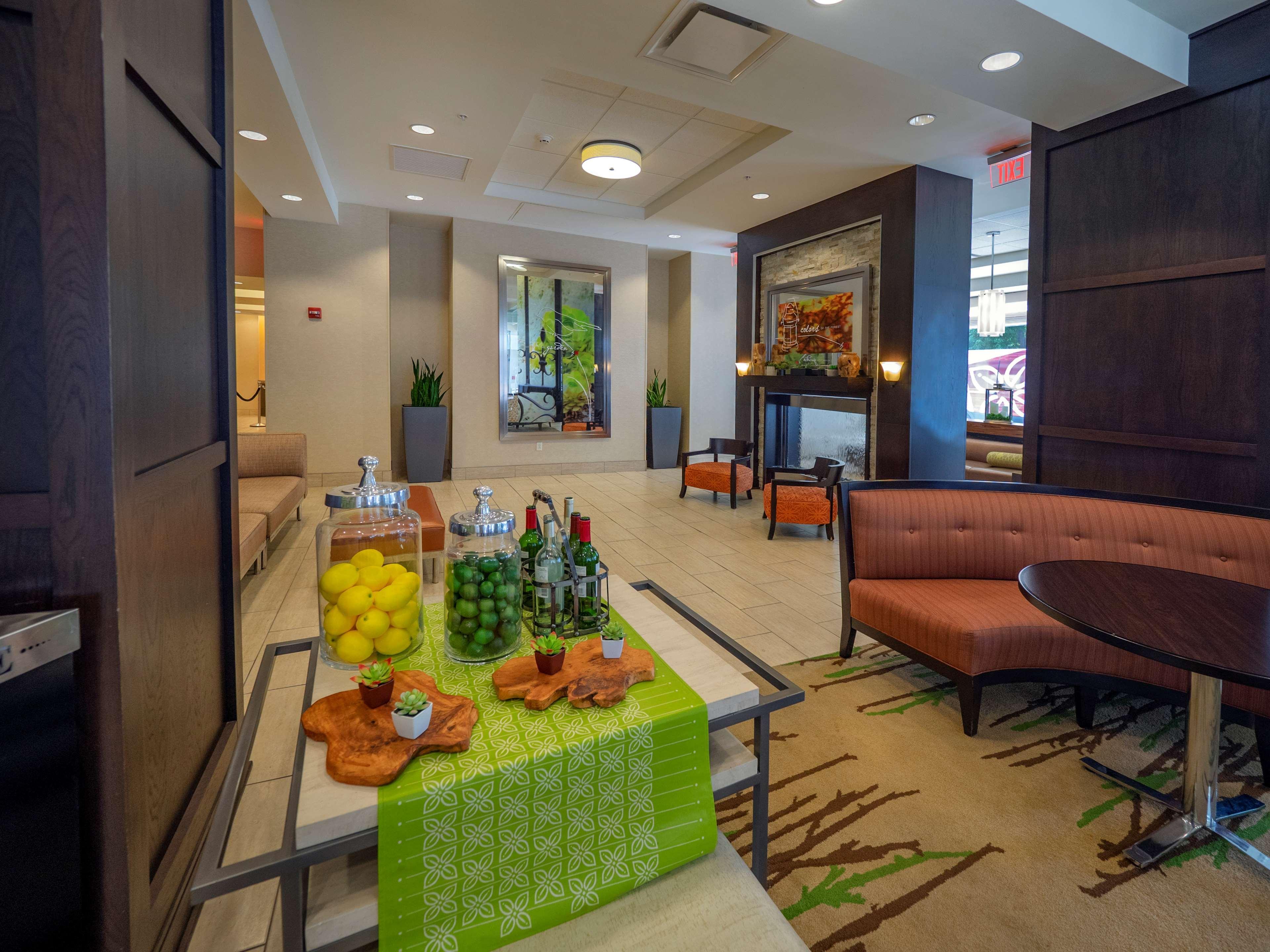 The Hilton Garden Inn Buffalo-Downtown Εξωτερικό φωτογραφία