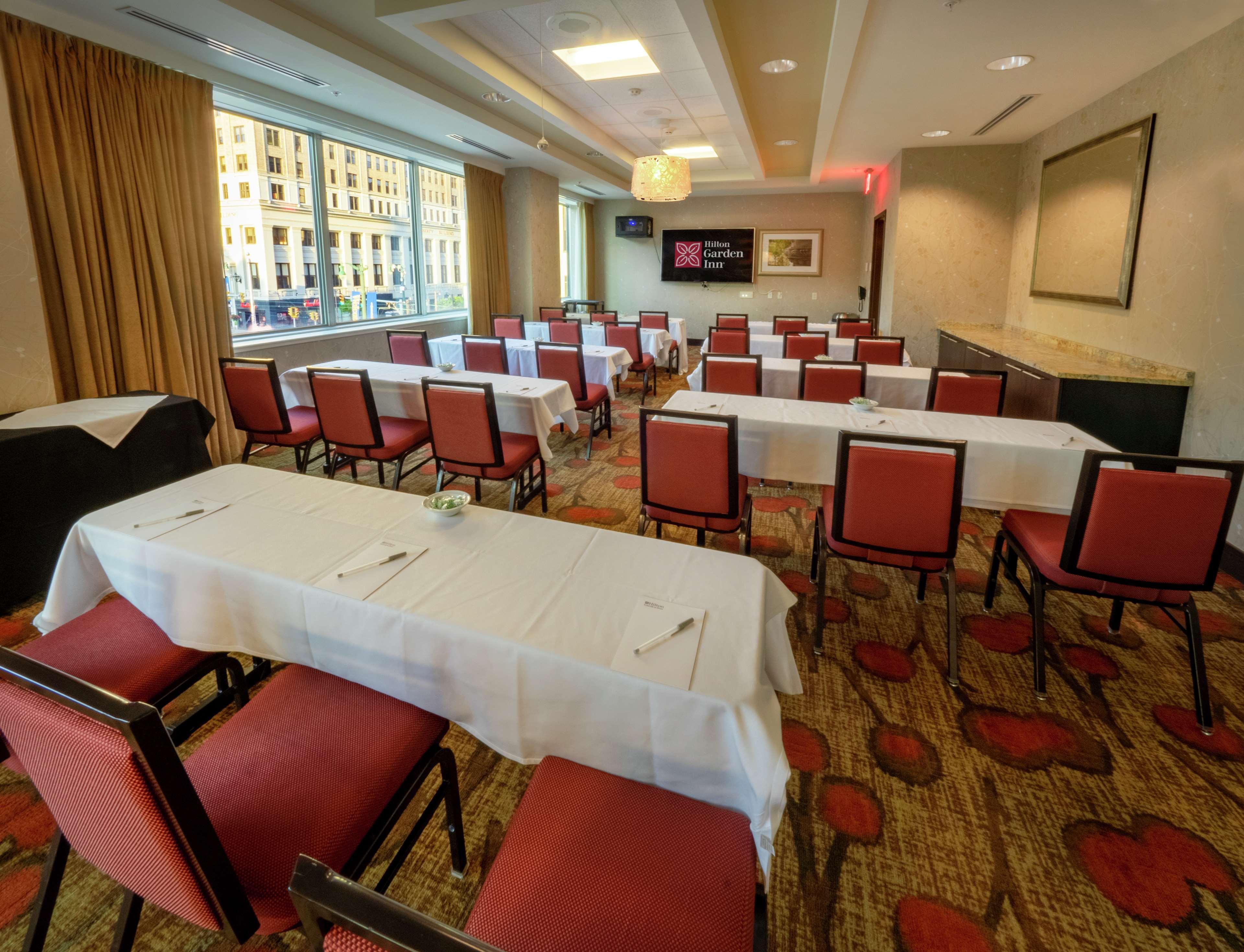 The Hilton Garden Inn Buffalo-Downtown Εξωτερικό φωτογραφία