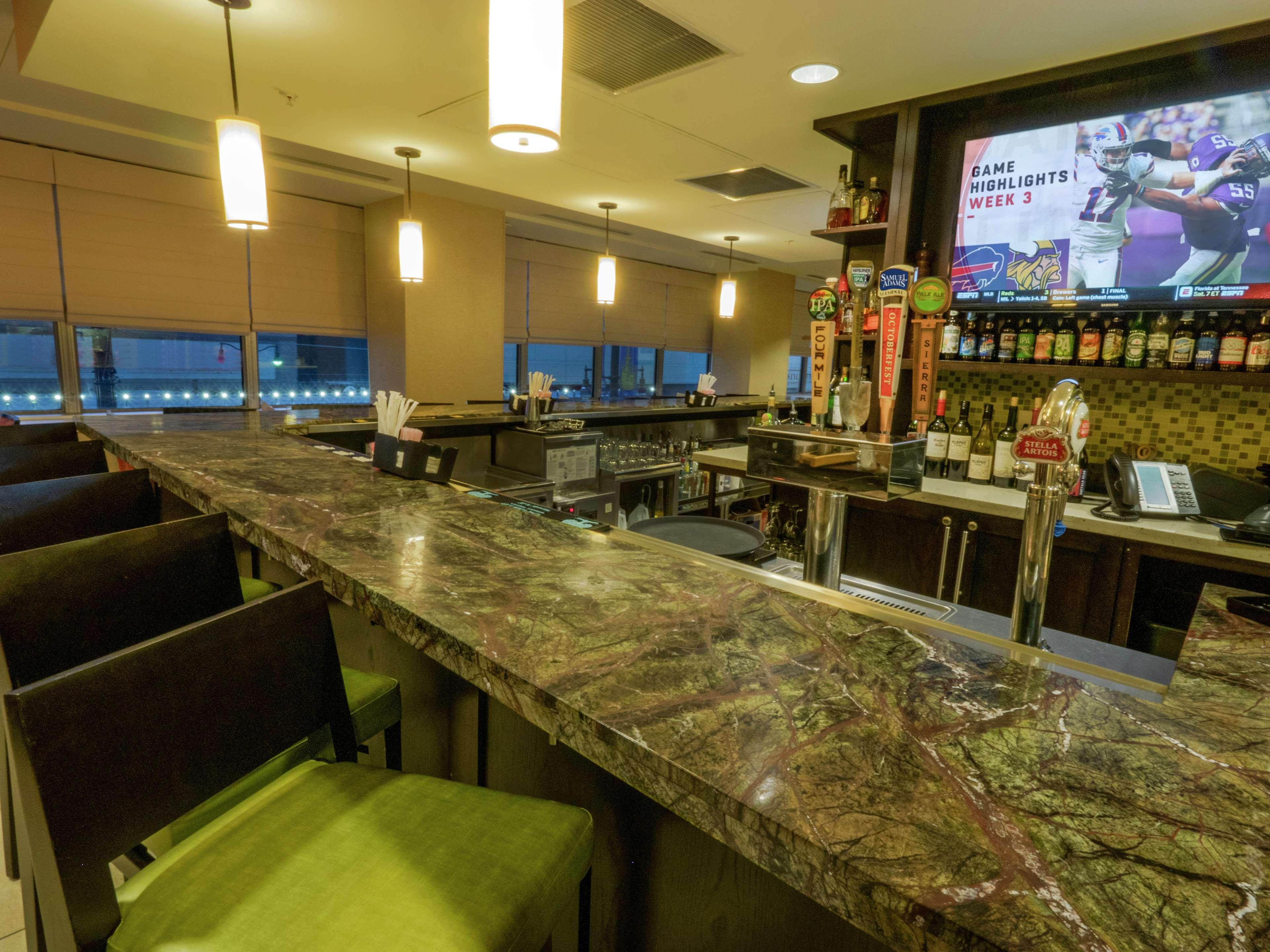 The Hilton Garden Inn Buffalo-Downtown Εξωτερικό φωτογραφία