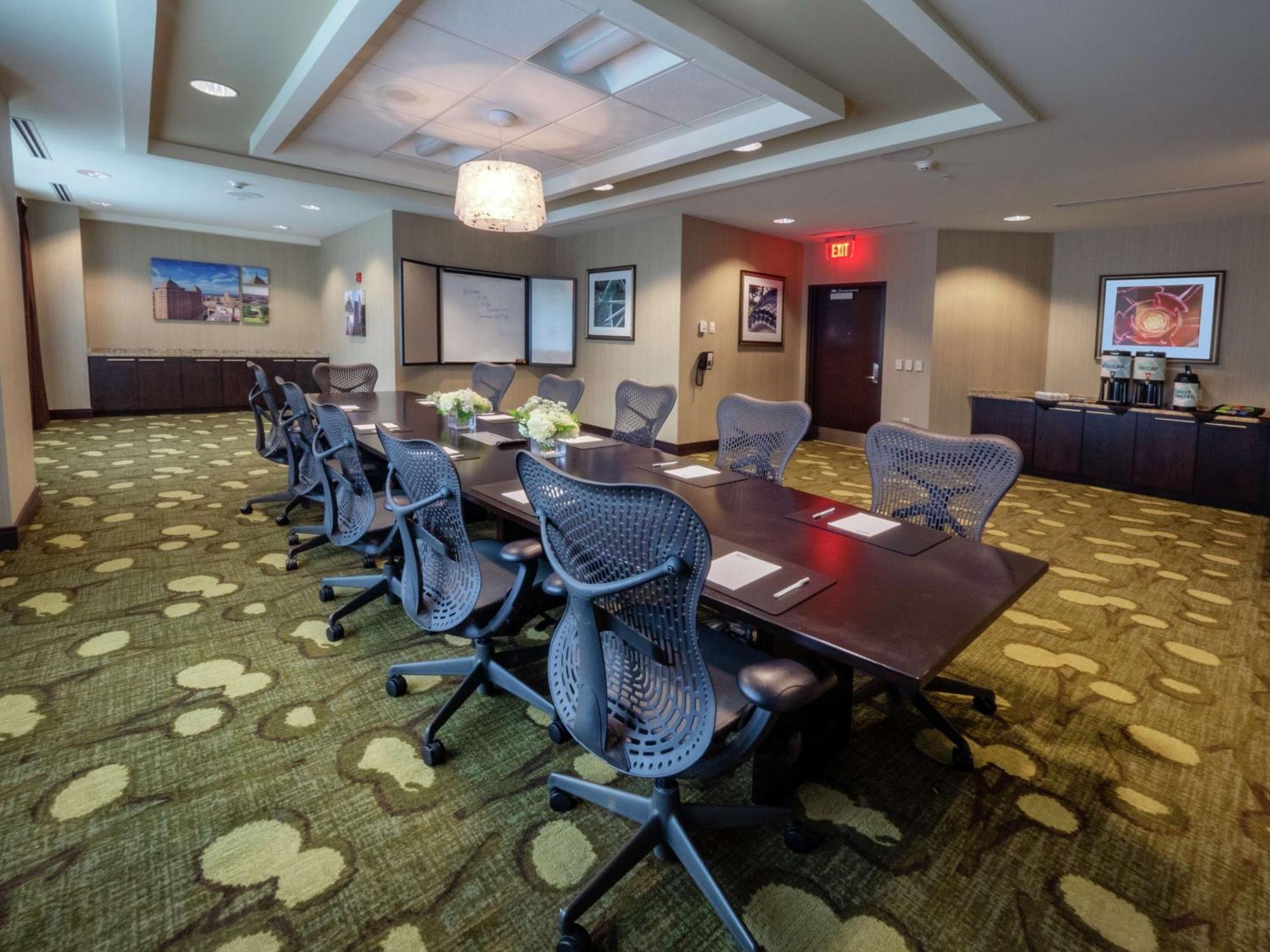 The Hilton Garden Inn Buffalo-Downtown Εξωτερικό φωτογραφία