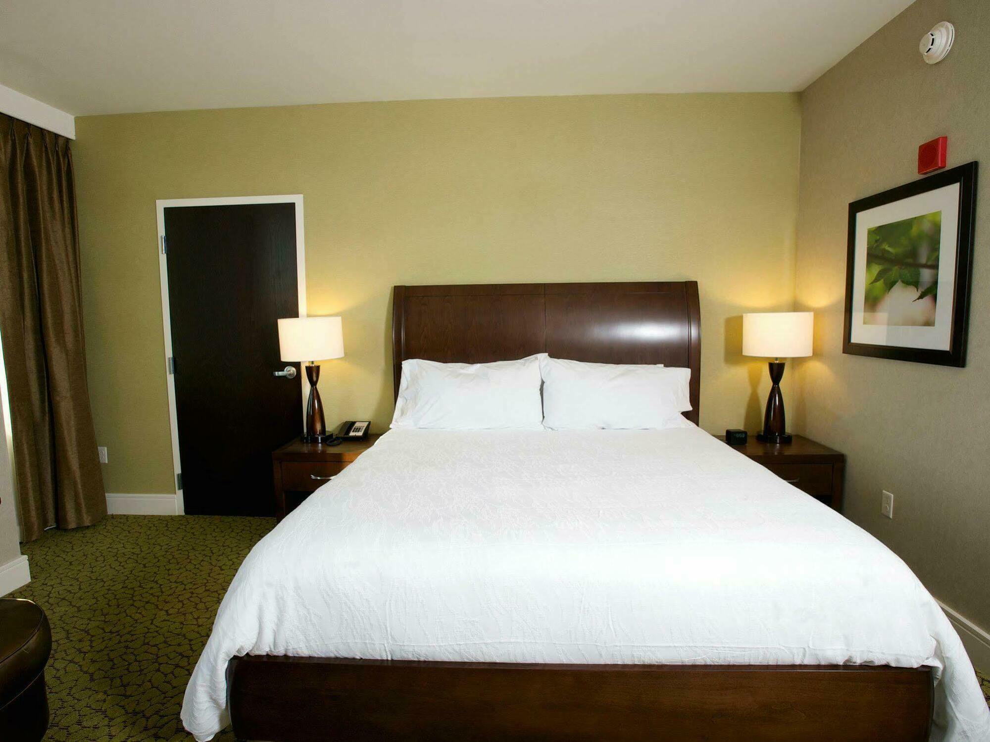 The Hilton Garden Inn Buffalo-Downtown Εξωτερικό φωτογραφία