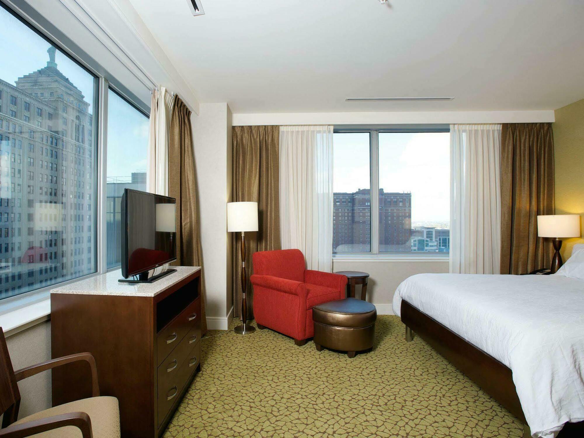 The Hilton Garden Inn Buffalo-Downtown Εξωτερικό φωτογραφία
